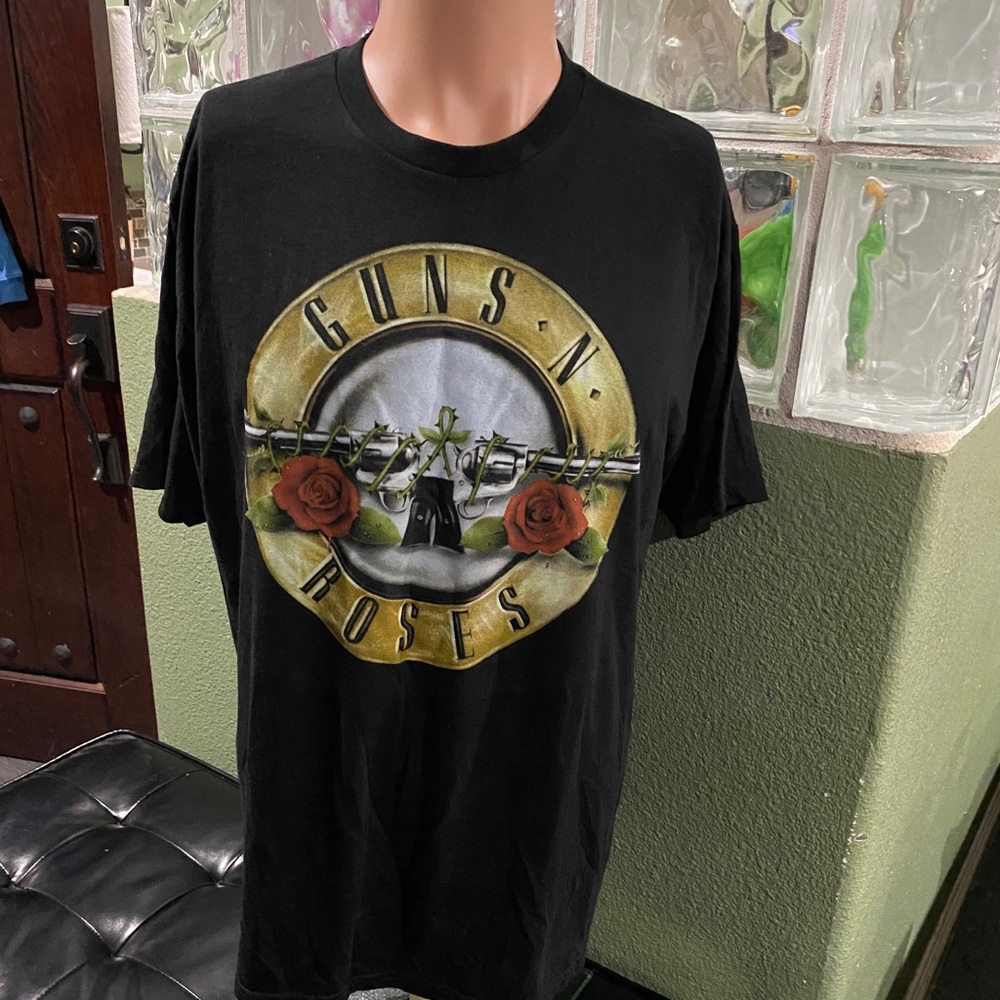 Gun’s N Roses t-shirt